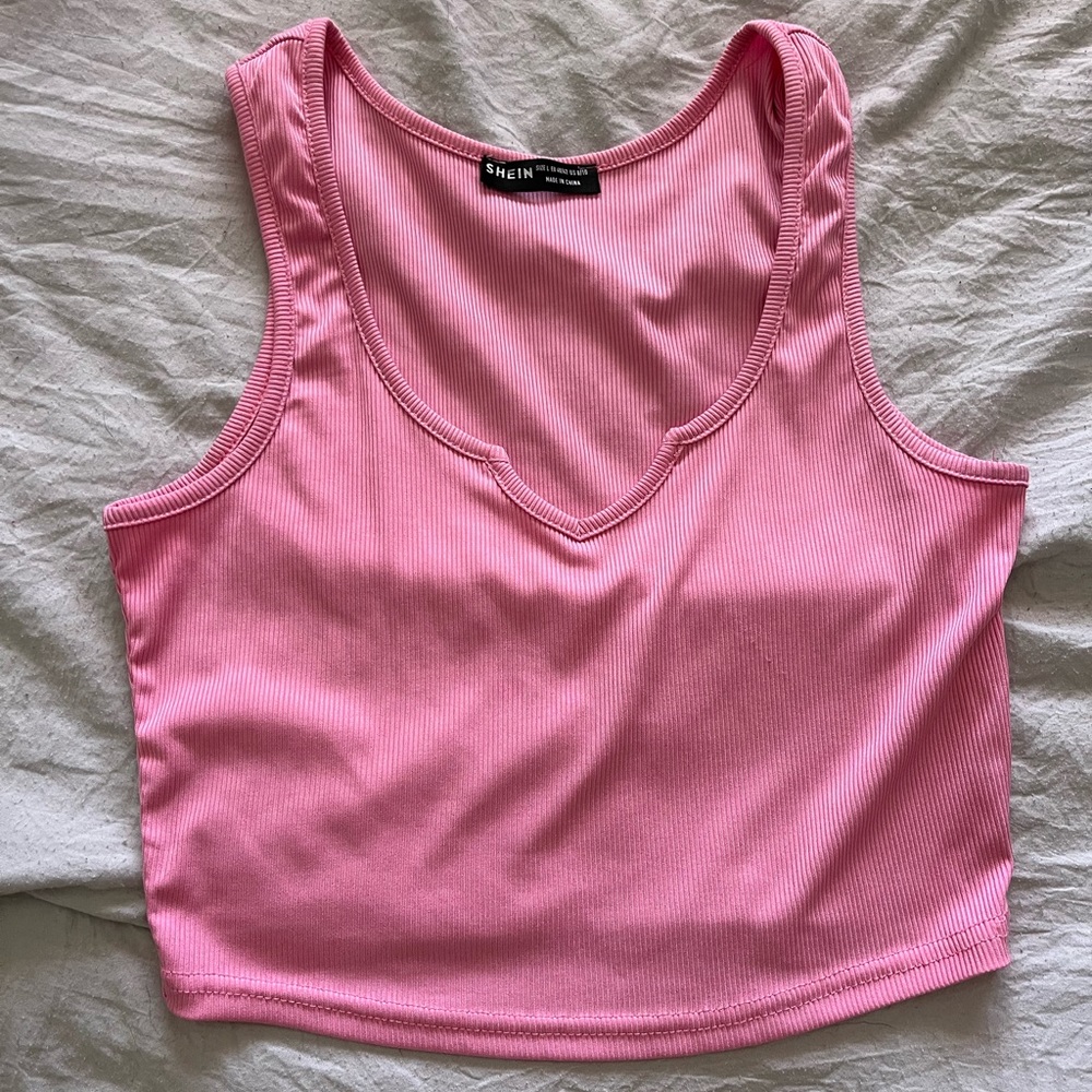 Iight pink tank top